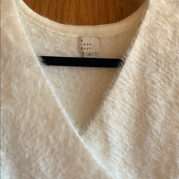 Sweater - Picture 2 of 4